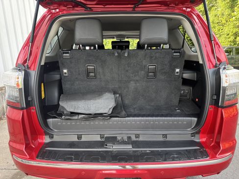 Used 2018 Toyota 4Runner Limited AWD/4WD image 14