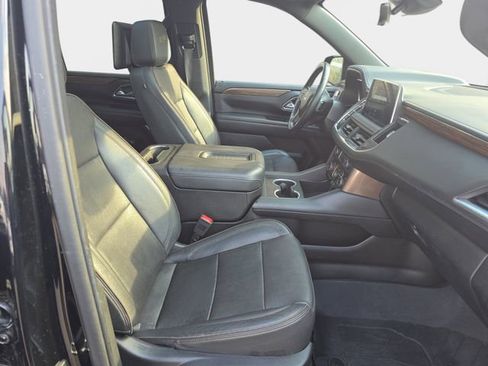 Used 2023 Chevrolet Suburban High Country w/ Premium Package 2 AWD/4WD image 12