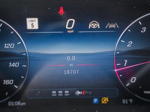 Certified 2025 Mercedes-Benz GLC 300 4MATIC w/ Driver Assistance Package image 44
