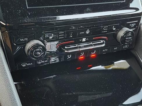 New 2025 Jeep Grand Cherokee Altitude image 20