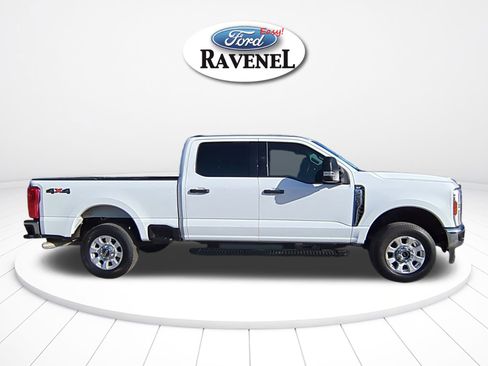 Used 2024 Ford F250 XLT image 3