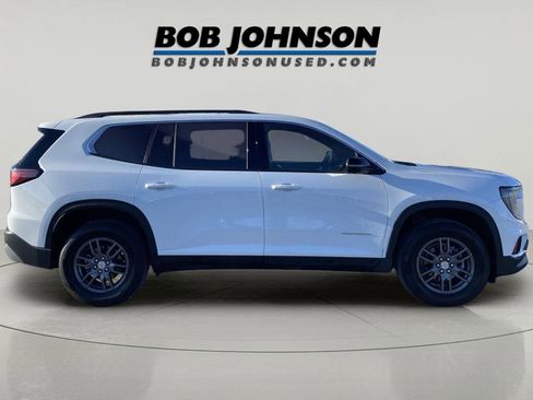 Used 2025 GMC Acadia Elevation image 5
