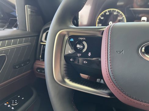 New 2026 INFINITI QX80 Autograph AWD/4WD image 18