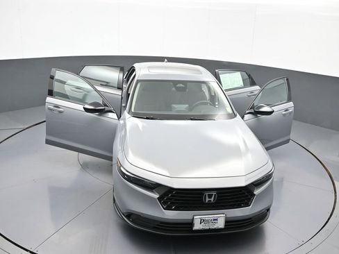 Used 2025 Honda Accord SE image 46