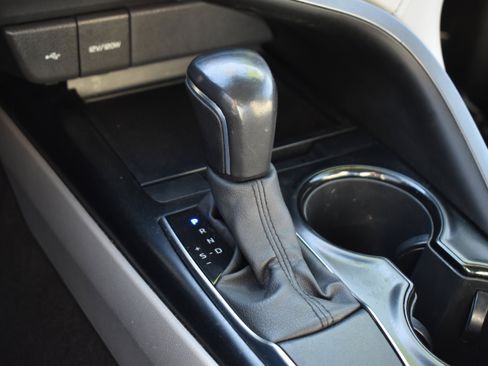 Used 2020 Toyota Camry SE image 20