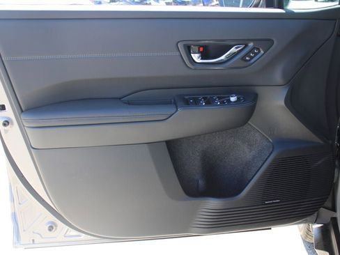 New 2026 Subaru Outback Touring AWD/4WD image 7