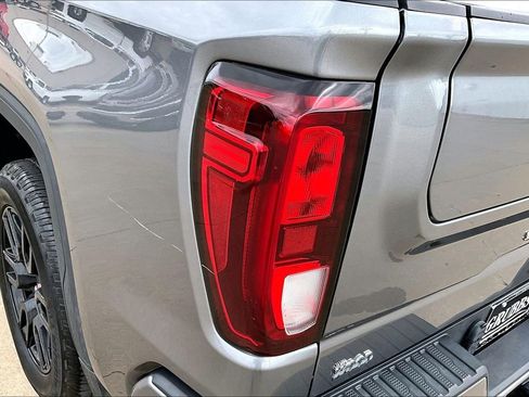 Used 2022 GMC Sierra 1500 Elevation w/ Preferred Package image 39