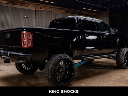 Used 2018 Chevrolet Silverado 1500 LT w/ Texas Edition image 9