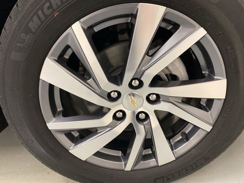 Used 2024 Chevrolet Equinox LT AWD/4WD image 24