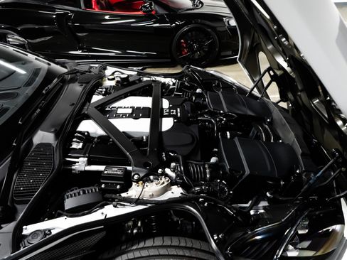 Used 2023 Aston Martin DBS Volante image 45