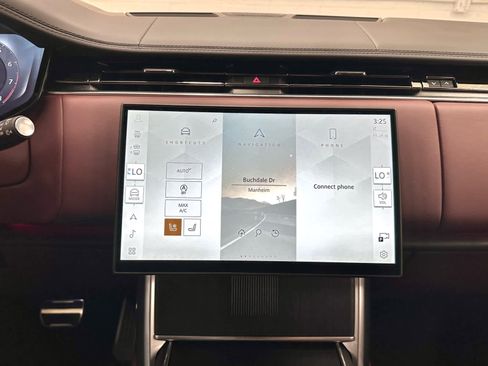 Used 2024 Land Rover Range Rover Long Wheelbase Autobiography image 31