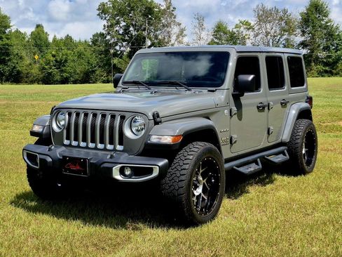 Used 2023 Jeep Wrangler Unlimited Sahara AWD/4WD image 1