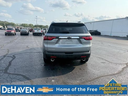 Used 2023 Chevrolet Traverse LT FWD image 5