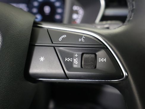 Used 2023 Audi Q3 2.0T Premium w/ Convenience Package image 31