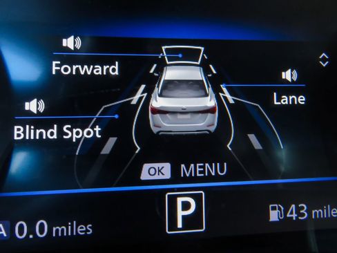 Certified 2023 Nissan Sentra SR image 11