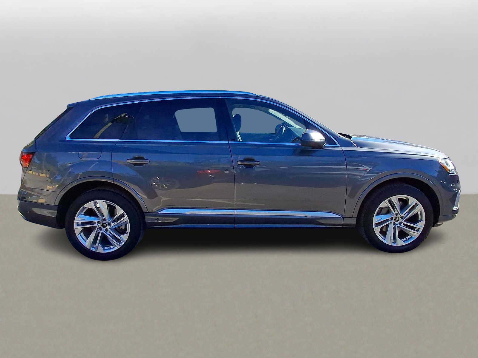 Used 2023 Audi Q7 2.0T Premium w/ Convenience Package AWD/4WD image 32