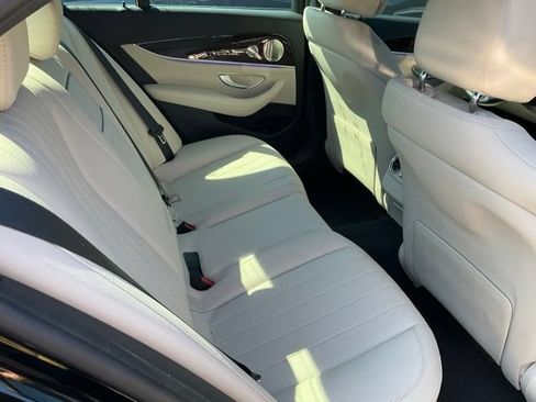 Used 2022 Mercedes-Benz E 350 Sedan image 8