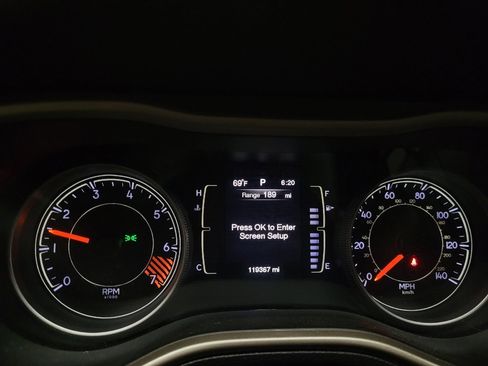 Used 2015 Jeep Cherokee Latitude image 23