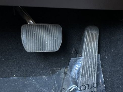 Used 2021 Ford Explorer King Ranch w/ Premium Technology Package image 46