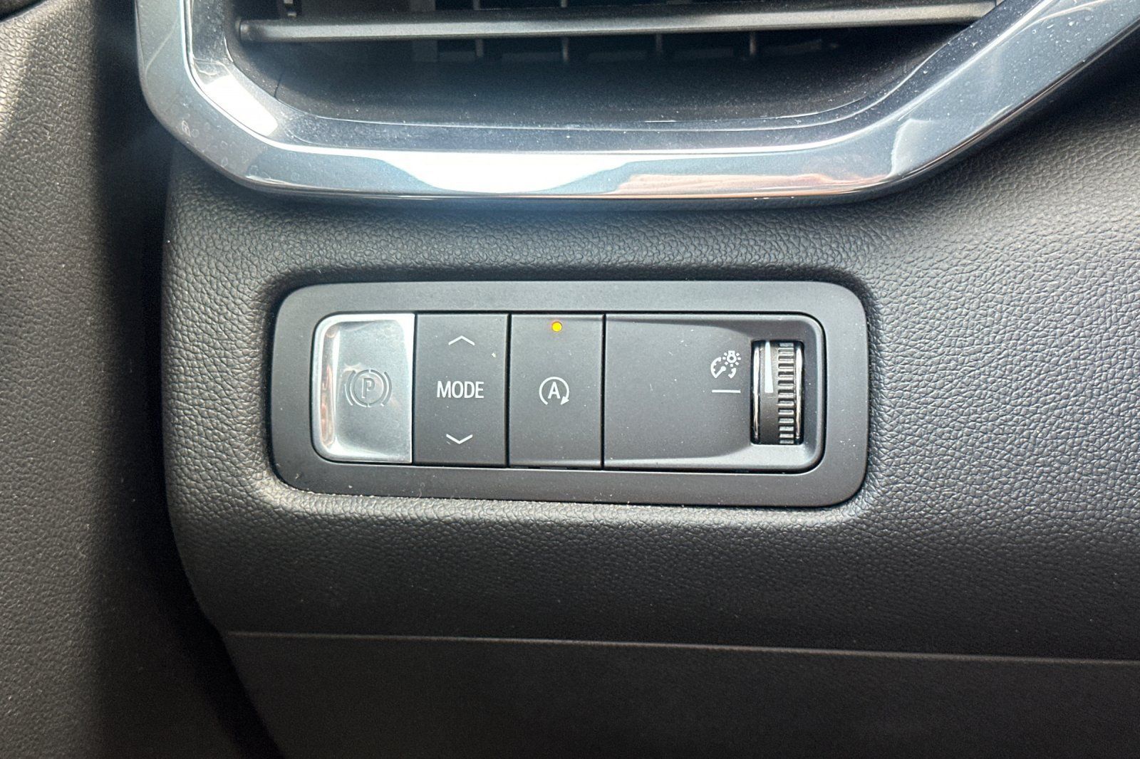 Used 2026 GMC Acadia Elevation FWD image 38