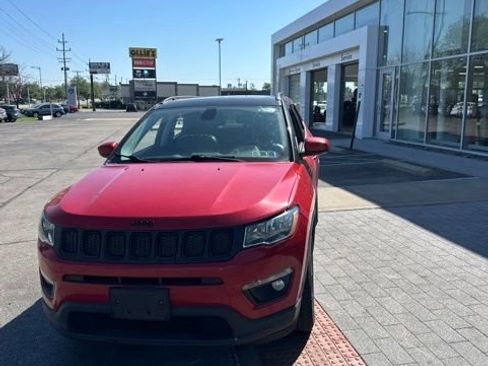 Used 2019 Jeep Compass Latitude AWD/4WD image 18