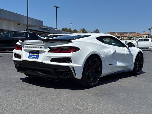 New 2025 Chevrolet Corvette E-Ray w/ Stealth Interior Trim Package image 10