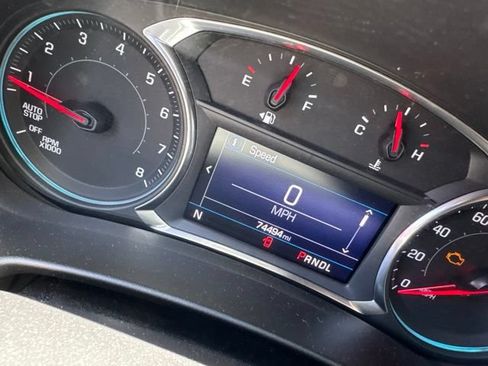 Used 2019 Chevrolet Equinox LT FWD image 23