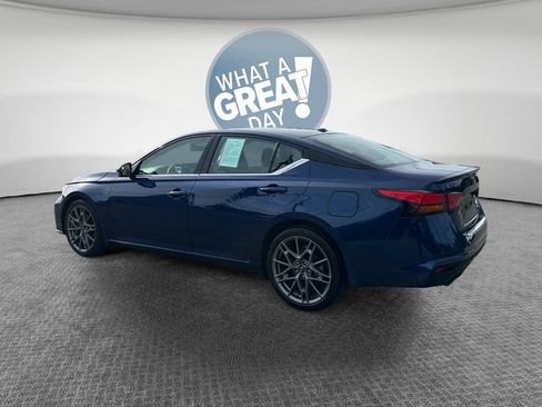 Used 2023 Nissan Altima 2.0 SR FWD image 6
