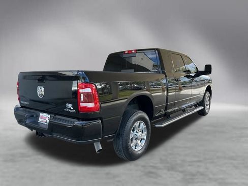 Used 2023 RAM 2500 Laramie AWD/4WD image 3