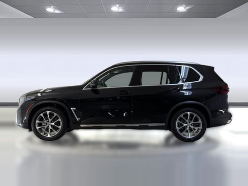Used 2026 BMW X5 xDrive40i w/ Climate Comfort Package AWD/4WD image 2