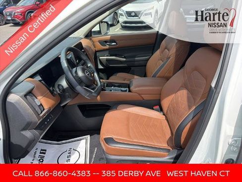 Certified 2023 Nissan Pathfinder Platinum AWD/4WD image 12