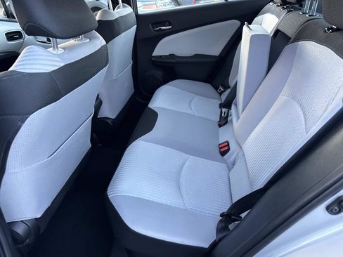 Used 2017 Toyota Prius Three Touring image 11