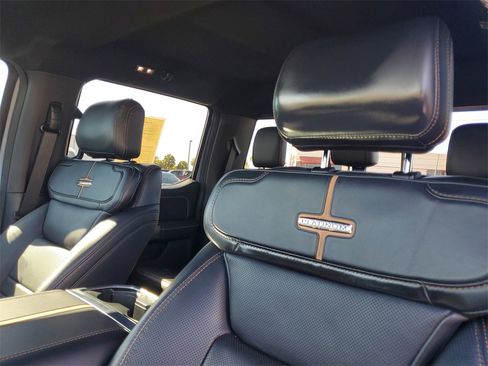 Used 2024 Ford F450 Platinum w/ FX4 Off-Road Package image 28