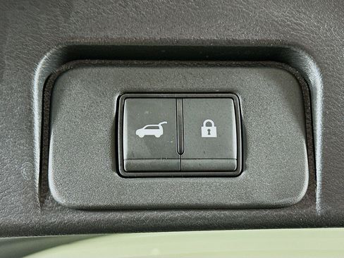 Used 2023 Nissan Rogue SV w/ SV Premium B Package FWD image 29