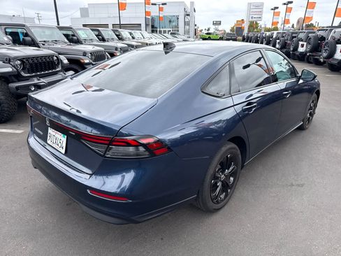Used 2025 Honda Accord SE image 15
