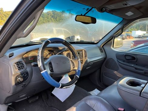 Used 2002 Ford F150 4x4 SuperCrew image 6