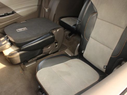 Used 2018 Chevrolet Traverse LT AWD/4WD image 19