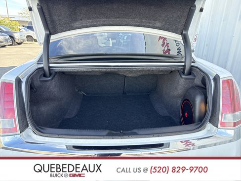 Used 2014 Chrysler 300 Uptown Edition w/ Quick Order Package 22M image 9