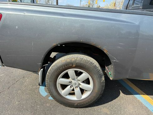 Used 2014 Nissan Titan SV AWD/4WD image 6