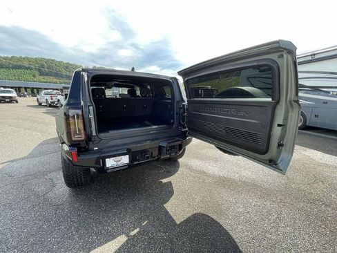 Used 2024 GMC Hummer EV 3X image 10