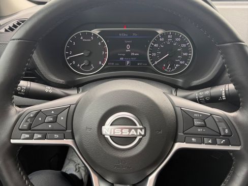 Used 2025 Nissan Sentra SV w/ All-Weather Package FWD image 10