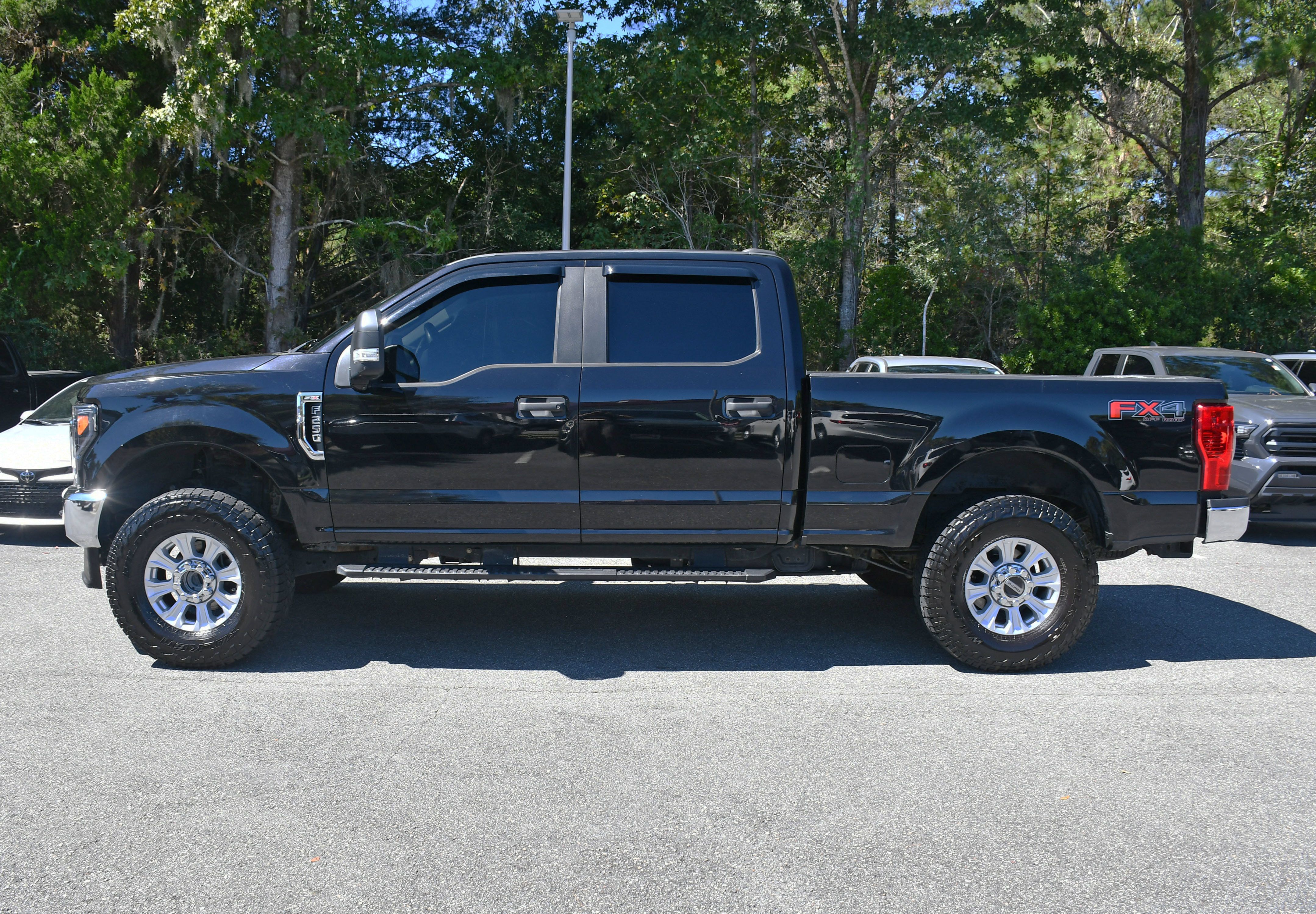 Used 2020 Ford F250 XL w/ STX Appearance Package AWD/4WD image 2