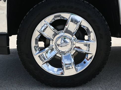 Used 2017 Chevrolet Silverado 1500 LTZ w/ Texas Edition RWD image 7