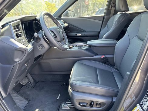 Used 2025 Lexus TX 350 AWD image 17