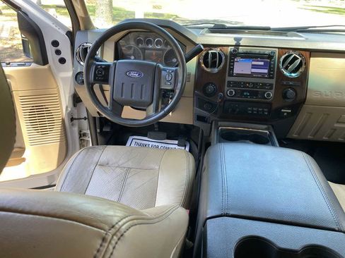 Used 2011 Ford F250 Lariat w/ Lariat Interior Pkg image 29