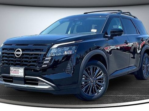 New 2026 Nissan Pathfinder SL FWD image 2