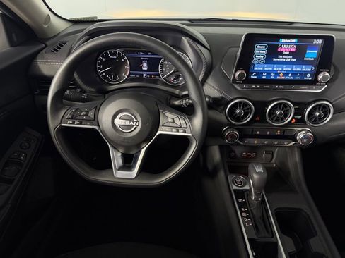 Used 2025 Nissan Sentra SV FWD image 13