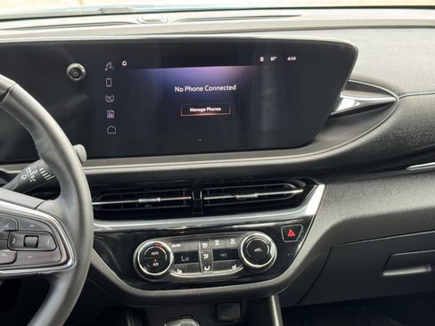 Used 2025 Buick Envista Sport Touring w/ Convenience I Package FWD image 17