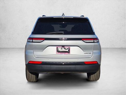 New 2025 Jeep Grand Cherokee Limited w/ Black Appearance Package RWD image 8