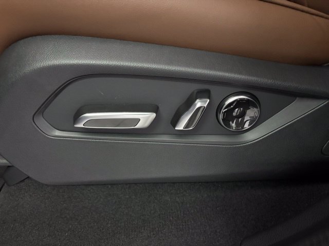 Certified 2026 Acura MDX w/ Technology Package FWD image 12
